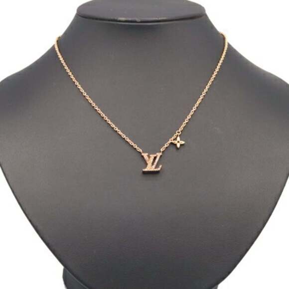LOUIS VUITTON Gold Necklace